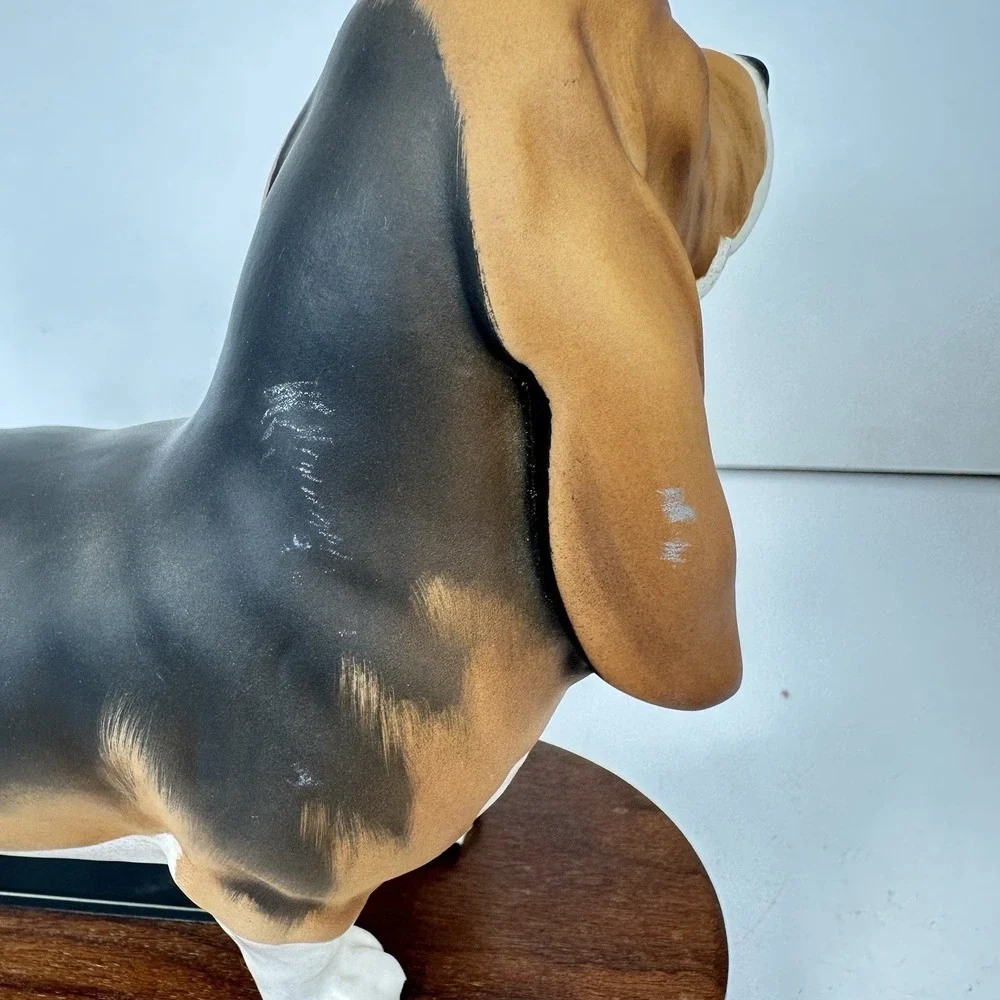 Beswick Basset Hound Connoisseur Model Dog Beswick England Figurine Mounted